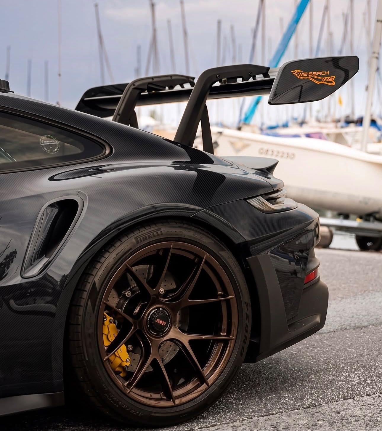 Zwarte Porsche met keramische coating