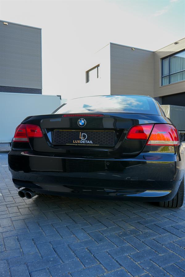 Achterzijde van de BMW 3 Serie Cabrio